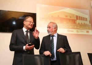 PODPIS POGODBE  FOTO LJUBO VUKELIČ 19s